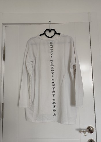 Uzun Kollu Beyaz  Tişörtü - Görsel 2