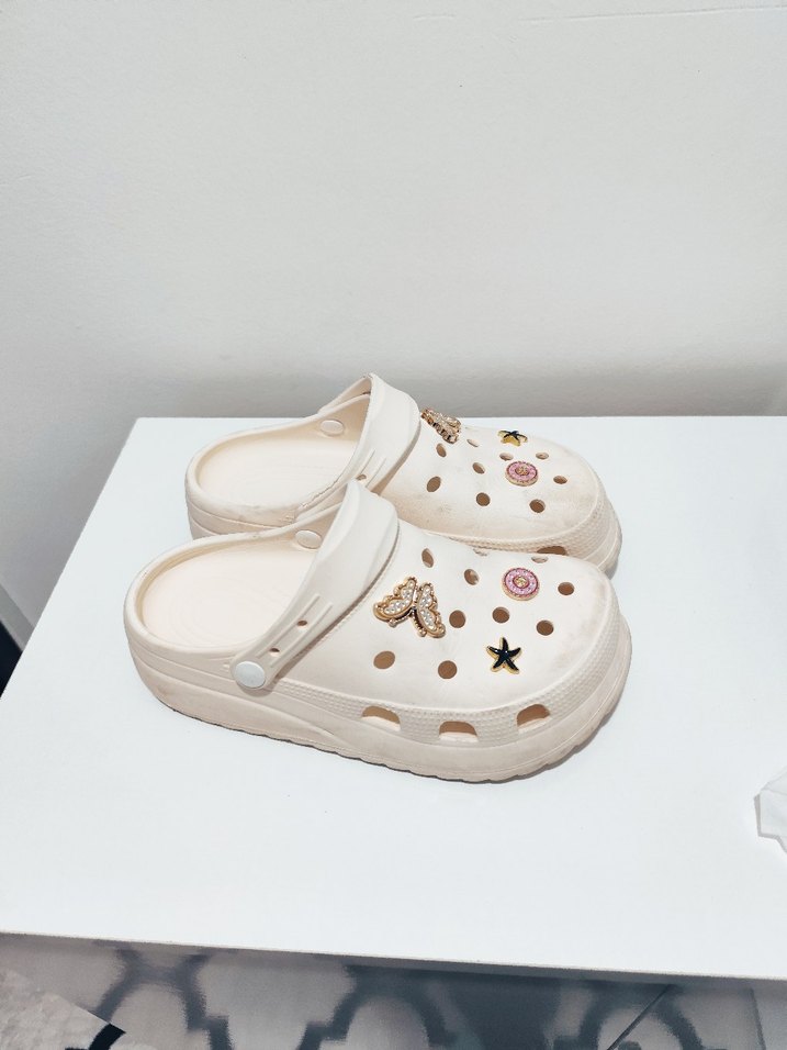 Nakışlı ve Boncuklu Kadın Terlik - Görsel 3