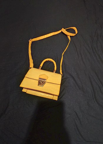 Sarı Parlak Yılan Desenli Deri Kadın Çanta - Görsel 3