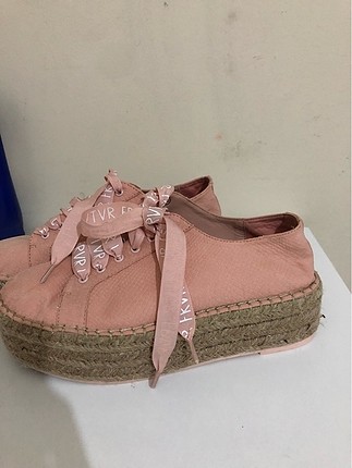 Bershka Ayakabi
