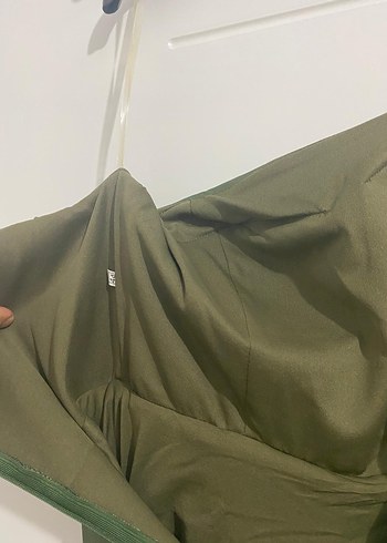 44 Beden yeşil Renk Yeşil Parlak V Yaka Uzun Abiye Elbise
