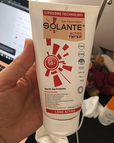 Solante acnes tinted