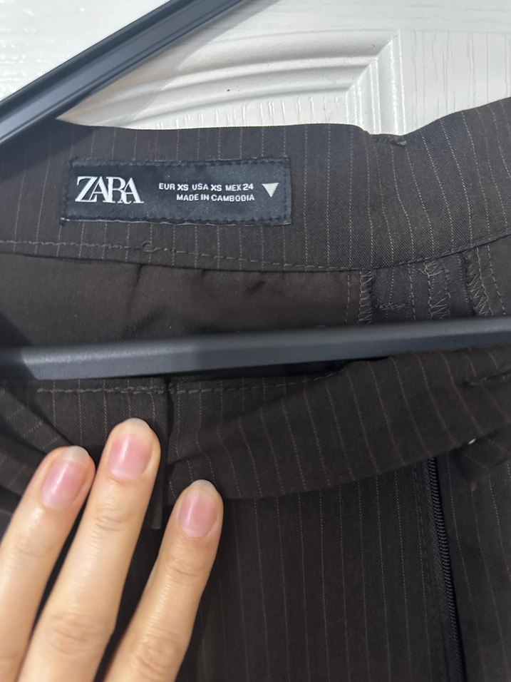 Zara kemer köprülü ince çizgili pantolon - Görsel 3