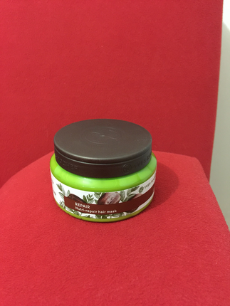 YVES ROCHER YIPRANMIŞ SAÇLAR İÇİN SAÇ MASKESİ