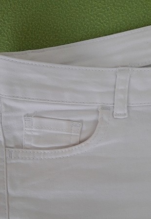 26 Beden beyaz Renk beyaz dar paça pantolon