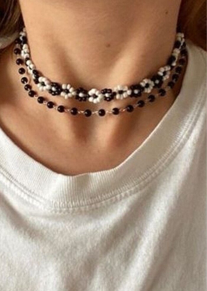 Siyah beyaz papatya kolye - Görsel 3