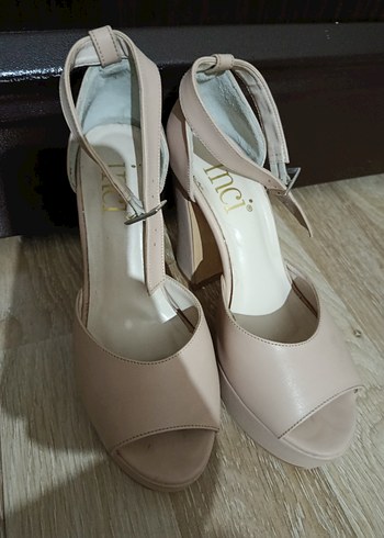 Bej Tokalı Yüksek Topuklu Kadın Stiletto