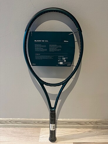 Wilson Blade 100L v9 Tenis Raketi - Görsel 3