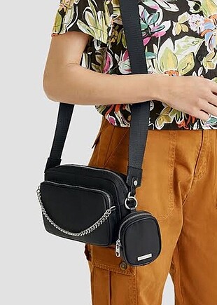 Pull and bear canta