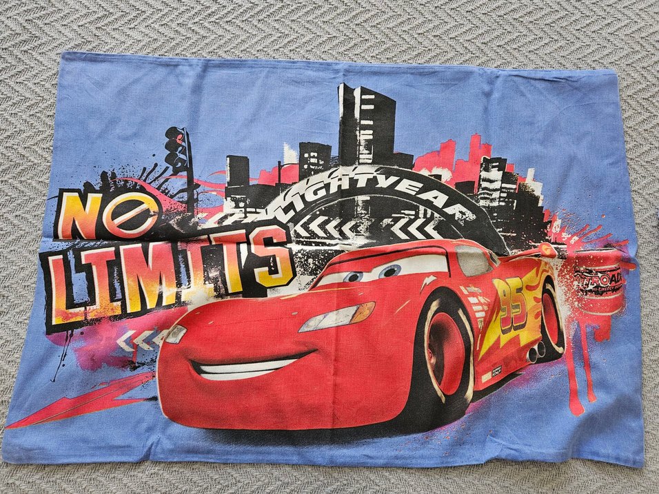 Taç marka, Yastık kılıfı - Görsel 3