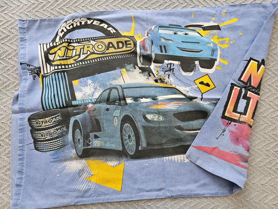 Taç marka, Yastık kılıfı - Görsel 4