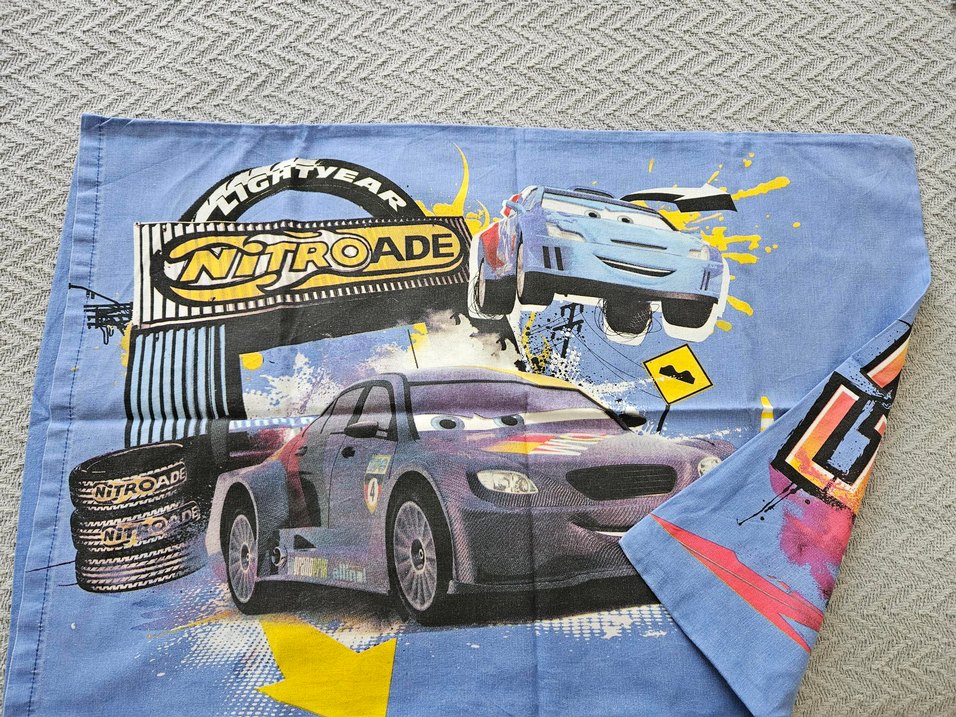 Taç marka, Yastık kılıfı - Görsel 2