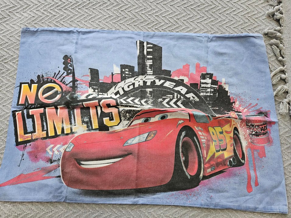 Taç marka, Yastık kılıfı - Görsel 5