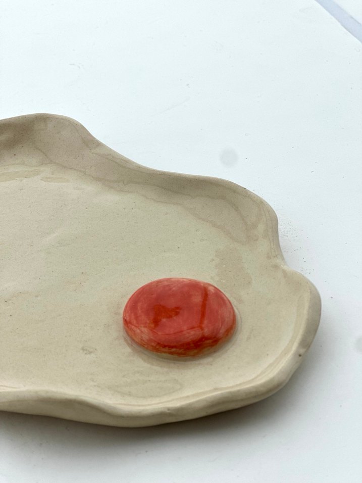 El yapımı Yumurta şeklinde Seramik Tabak - Görsel 2