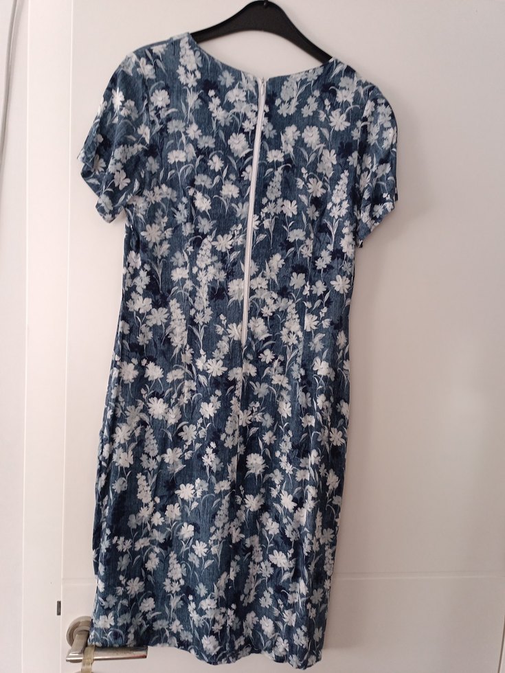 V Yaka, Kısa Kollu, Midi Boy Desenli Elbise - Görsel 3