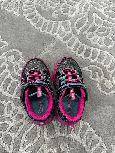 20 Beden Skechers ışıklı bebk ayakkabı