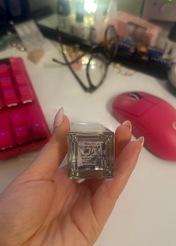 Parlak bitisli Fondöten - Görsel 2