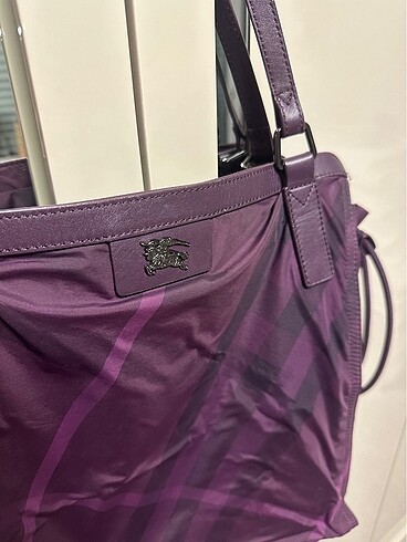 Beden Burberry Mor Kol Çantası