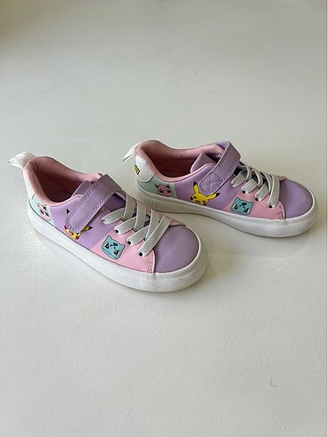 Pokemon pikachu sneaker spor ayakkabı H&M