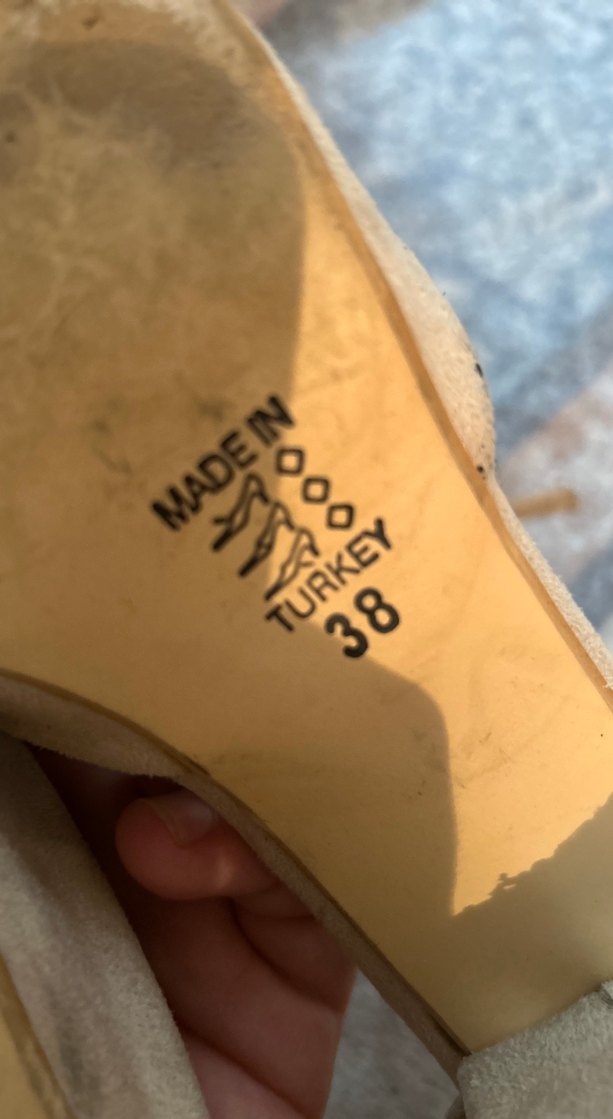 Bej Süet Tokalı Kadın Topuklu Ayakkabı - Görsel 3