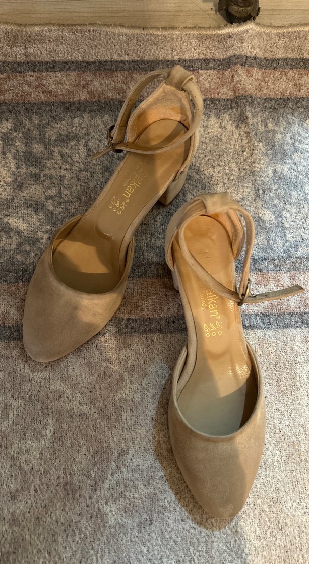 Bej Süet Tokalı Kadın Topuklu Ayakkabı - Görsel 5