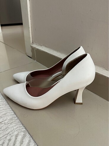 37 Beden beyaz Renk Beyaz stiletto