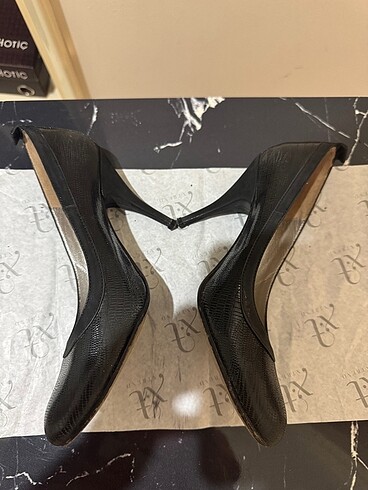 37 Beden Hotiç Stiletto