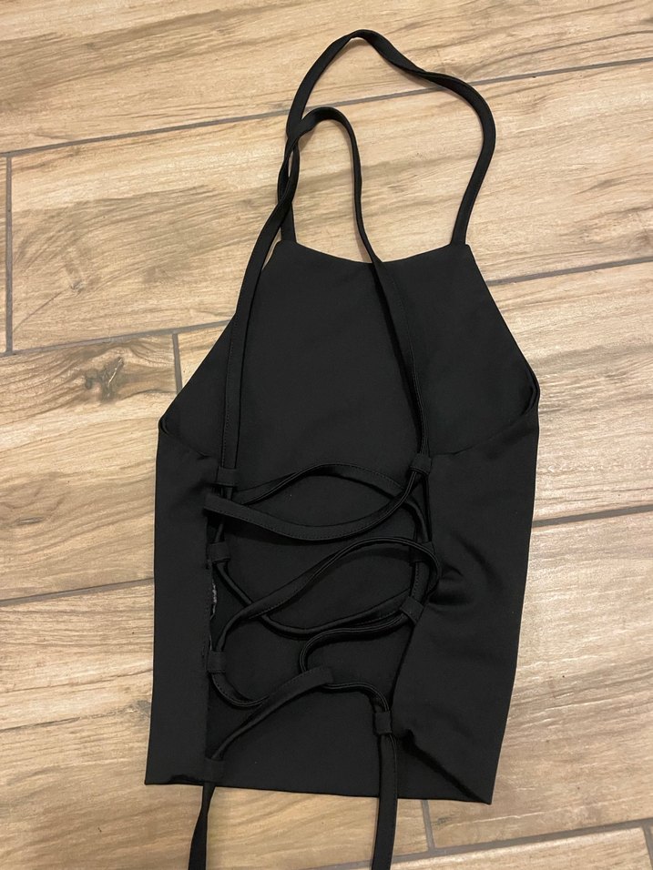 Siyah Halter Yaka İnce Askılı Crop Top - Görsel 4