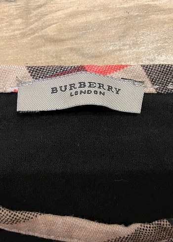 Burberry Siyah Baskılı Kısa Kollu Tişört - Görsel 4