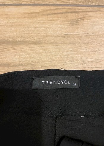 Düğmeli Siyah Kumaş Kadın Pantolon - Görsel 4