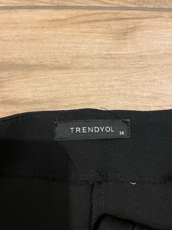 Düğmeli Siyah Kumaş Kadın Pantolon - Görsel 4