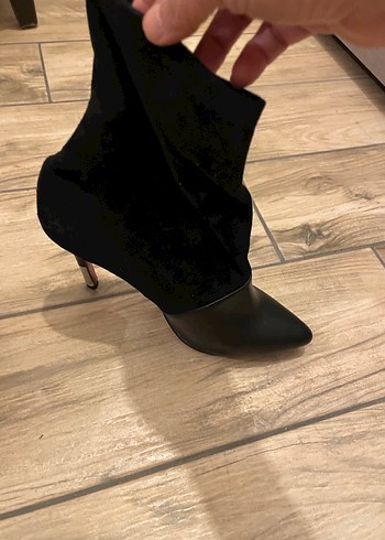 Siyah Süet İnce Topuklu Kadın Bot - Görsel 4