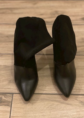 Siyah Süet İnce Topuklu Kadın Bot - Görsel 2