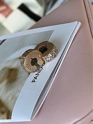 Pandora İki adet rose gold charm