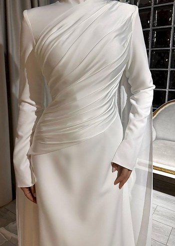 Beyaz Yüksek Yakalı Uzun Kollu Kadın Elbise KIRALIK - Görsel 2