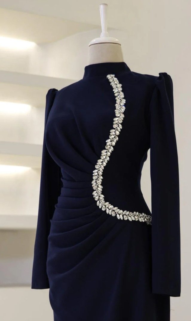 Lacivert İşlemeli Uzun Kollu Abiye Elbise KIRALIK - Görsel 3