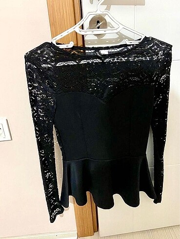H&M sırt dekolteli dantelli korse bluz