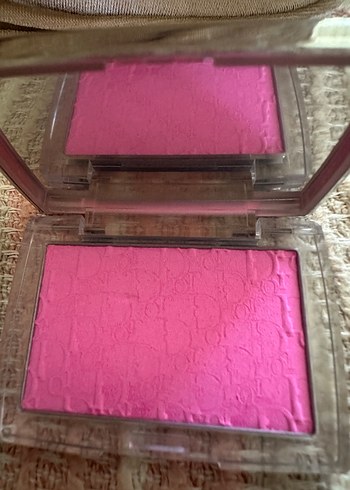 Beden Dior Rosy Glow Pudra Allık 01 pink