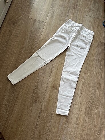36 Beden beyaz Renk Twist pantolon