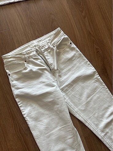 36 Beden beyaz Renk H&m 36 beden mom jeans