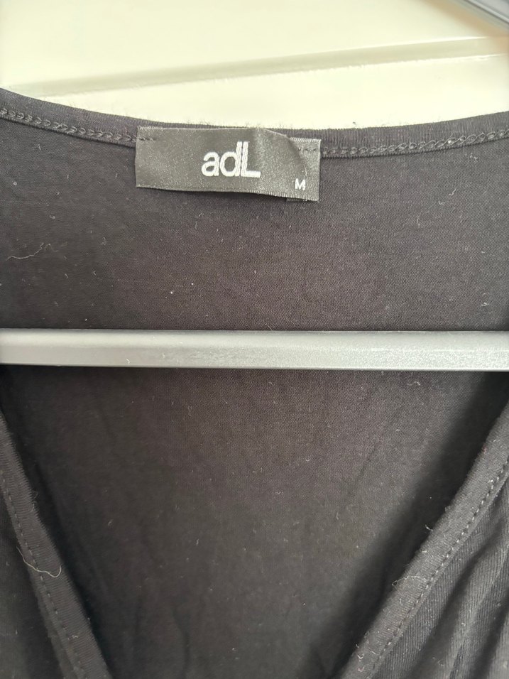 Siyah V Yaka Drapeli Kadın Bluz - Görsel 2