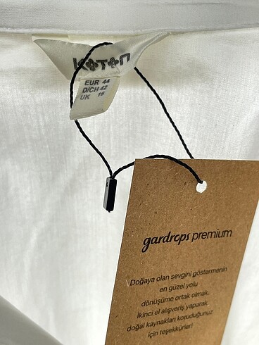 44 Beden beyaz Renk Koton Gömlek %70 İndirimli.
