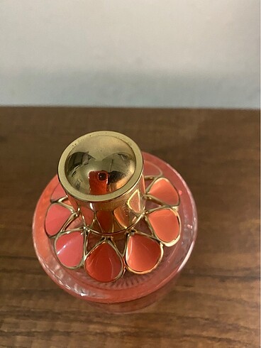 Beden Renk Girl of Now Forever Elie Saab 90 ml parfüm orijinaldir.