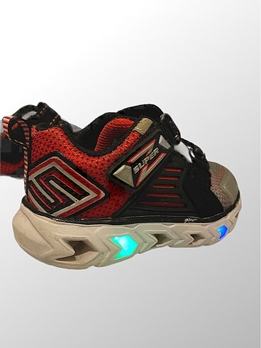 SKECHERS IŞIKLI ÇOCUK AYAKKABI SIFIR GİBİ
