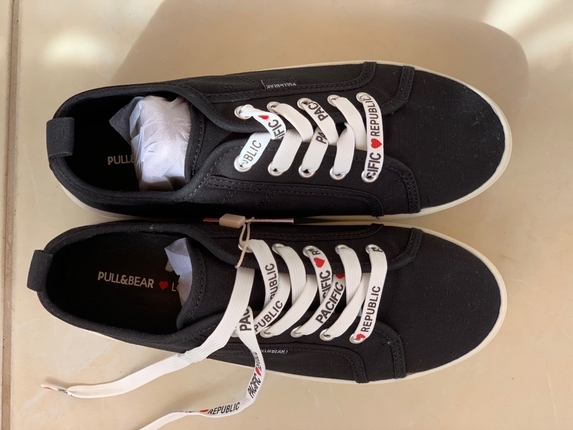 Pull and Bear marka Sneakar