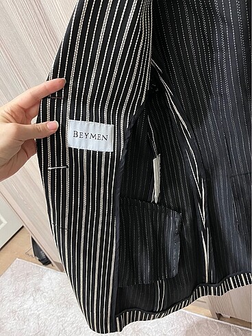 38 Beden çeşitli Renk Vücuda oturan blazer