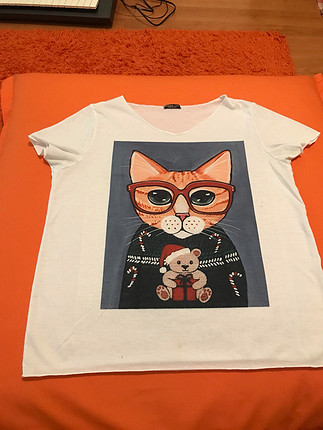 Kedili tişört 