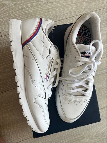 Reebok deri dünya bayrakları tabanlı
