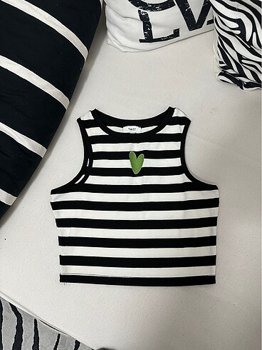 Twist crop
