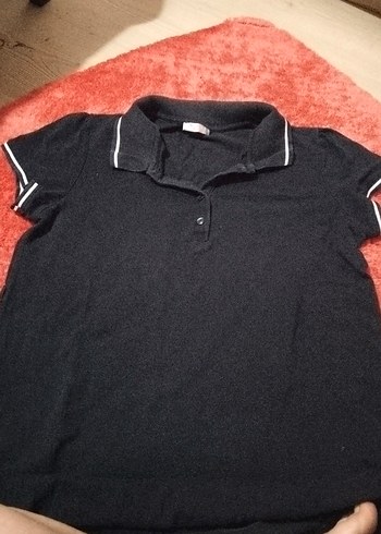 Kızlar için Siyah Düğmeli Polo Tişört